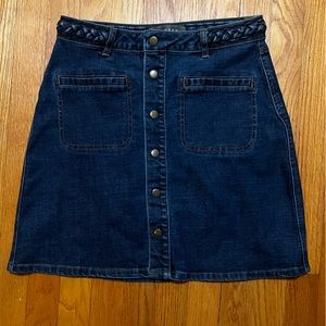 Jean skirt with buttons size Medium
